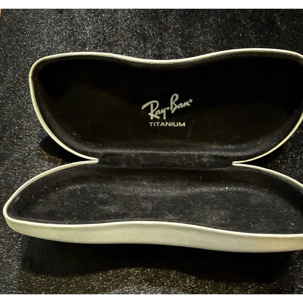 Ray‑Ban RB8705 1012 Titanium Eyeglass Frames 52‑17‑140 Matte Black w/ Case
